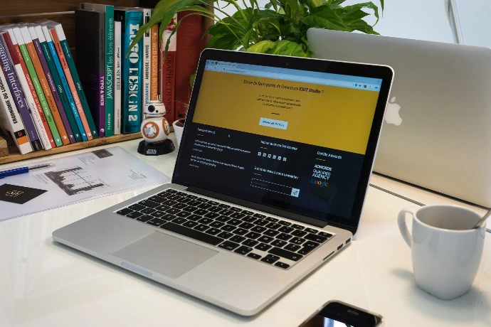 Concours 20 ans Noukies | Exit Studio | Let's write about it !